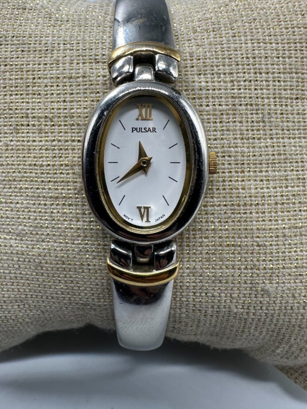 Pulsar Watch Women Silver Tone Oval Dial Bangle Band V810-X025 New Battery 7.5"